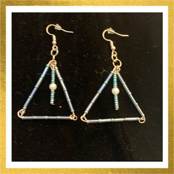 3/$20 Hand Crafted BEADED Dangle HANDMADE Gold EARRINGS - Picture 1 of 1